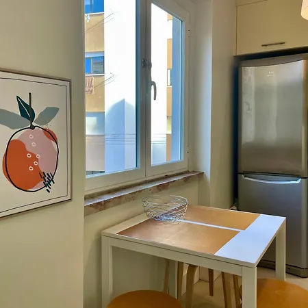 Bright & Spacious By The River, By Timecooler * Lisboa