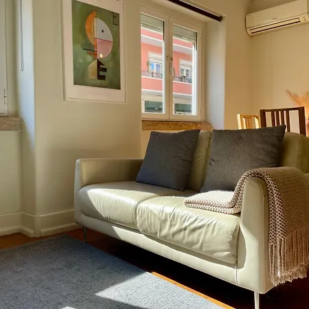 דירה Bright & Spacious By The River, By Timecooler ליסבון